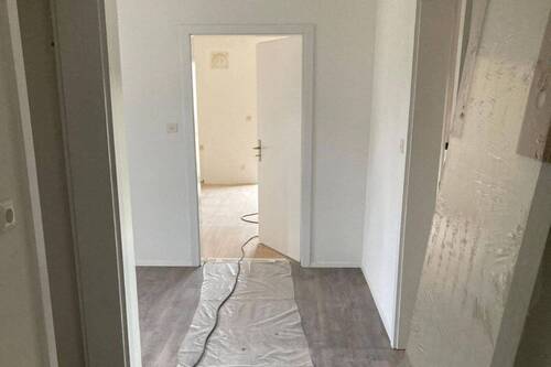 DG Wohnung Flur während Modernisierung - 