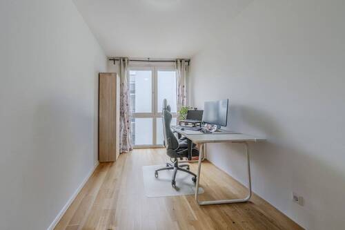 Kinder- /Arbeitszimmer - 