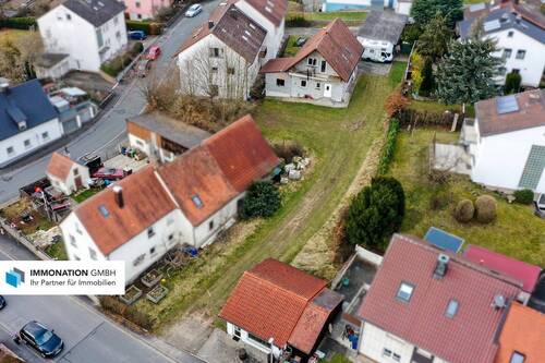 Drohnenansicht - 1 Zimmer Mehrfamilienhaus, Wohnhaus zum Kaufen in Stegaurach