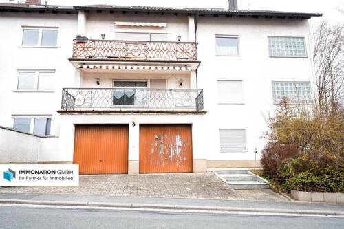 Hausansicht - 1 Zimmer Mehrfamilienhaus, Wohnhaus in Stegaurach