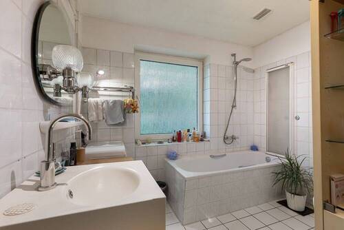 Badezimmer - 1. OG - 