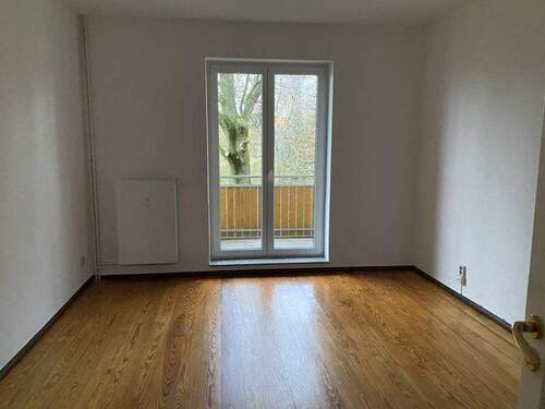 heller gr. Wohnbereich - Etagenwohnung mit 57,20 m&sup2; in Leipzig zur Miete