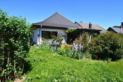 Bild 1 - Beste Wohnlage! Einfamilienhaus mit schönem Garten in Michelstadt zu verkaufen!