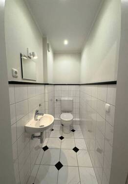 WC - 