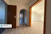 Wohnungseingang - 4 Zimmer Etagenwohnung in Georgensgmünd