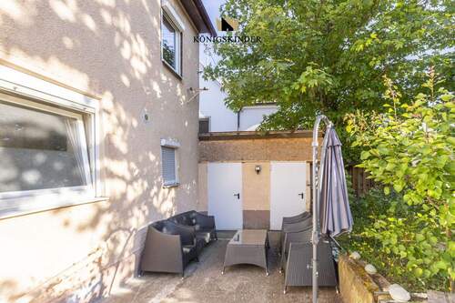 Großzügiger Hof mit Stellplätzen und Garten - 1 Zimmer Einfamilienhaus in Bönnigheim