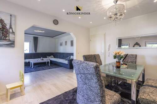 Zentraler Treffpunkt des Hauses- Wohnen und Essen vereint - 