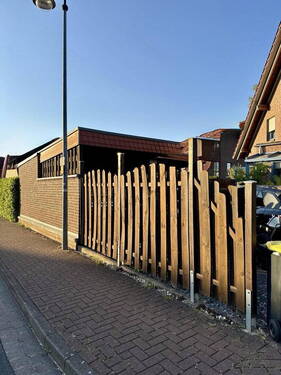 Carport - 5 Zimmer Doppelhaushälfte in Neustadt