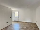 1_Wohnen-Küche - Helle 2-Zimmer-Wohnung im Zentrum von Weisendorf