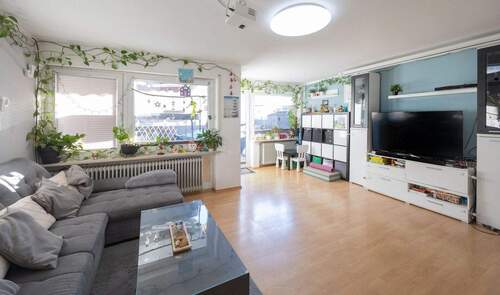 Wohnzimmer - Großzügiges Reihenmittelhaus mit viel Platz für die Familie