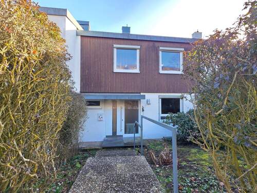 Hauseingangsbereich mit kleinem Vorgarten - 