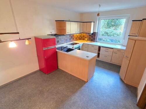 geräumige Küche im Erdgeschoss - 