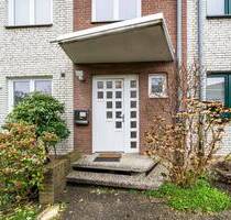 Gepflegtes Reihenmittelhaus in Lübeck-St. Getrud mit Südterrasse, kleinem Garten und Balkon
