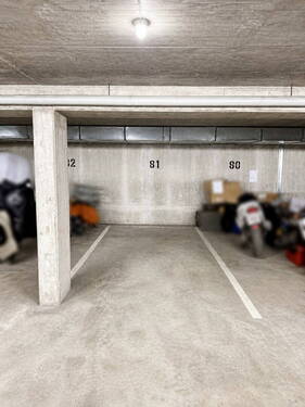 Tiefgaragenstellplatz - 