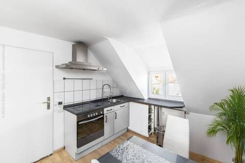 Hinterhaus - Wohnung DG Küche - 