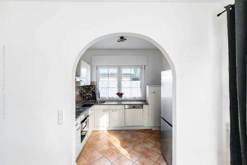 Vorderhaus - Wohnung EG Flur und Küche - 