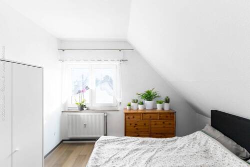 Vorderhaus - Wohnung DG Schlafzimmer - 