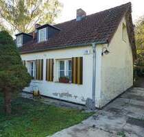 Hauptstadtmakler-Bezugsfreies und erweiterungsfähiges Haus mit großem Grundstück - Berlin / Weißensee Stadtrandsiedlung Malchow