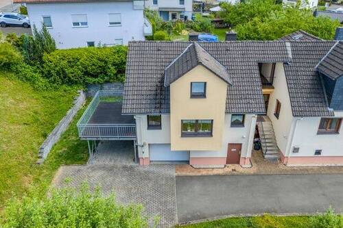 02_Frontansicht - 3 Zimmer Doppelhaushälfte zum Kaufen in Solms