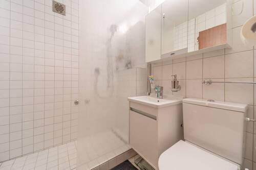 Bad mit Walk in Dusche - 2 Zimmer Etagenwohnung zum Kaufen in Wutöschingen