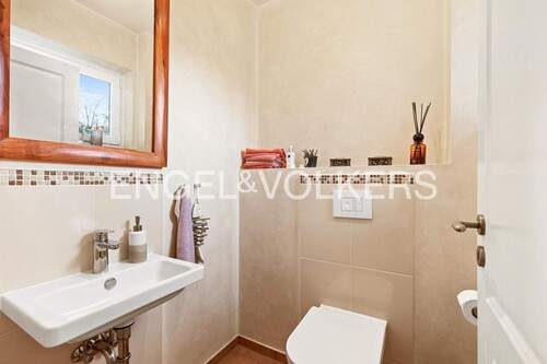 Gäste-WC - Doppelhaushälfte mit 113,00 m² in Hamburg zum Kaufen