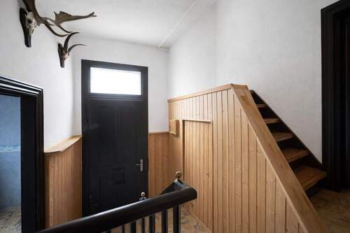 Flur und Treppe 1. Stock - Einfamilienhaus mit 120,00 m&sup2; in Oberursel zum Kaufen