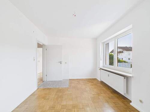 Zimmer 3 - Etagenwohnung mit 123,00 m&sup2; in Feldkirchen-Westerham zur Miete