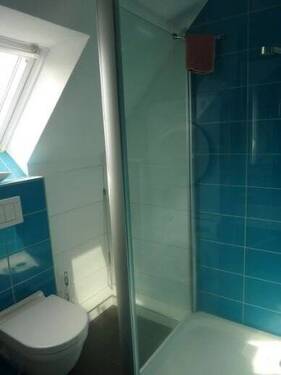 Bad mit Dusche & WC - 