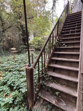 Treppe in den Garten - 1 Zimmer Mehrfamilienhaus, Wohnhaus in Bamberg