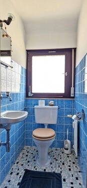 WC - 