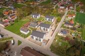 Drohnenaufnahme - Ansprechende 23-Zimmer-Wohnung mit Terrasse & Einbauküche in Unterdietfurt