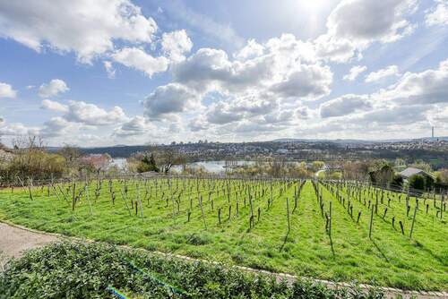 Blick nach Osten - 4 Zimmer Etagenwohnung in Stuttgart