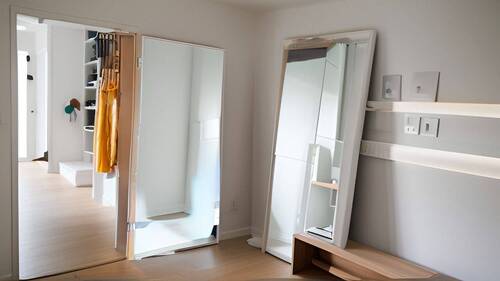 Diele mit Zutritt zum Wohnbereich - 4 Zimmer Reihenmittelhaus in Rieden