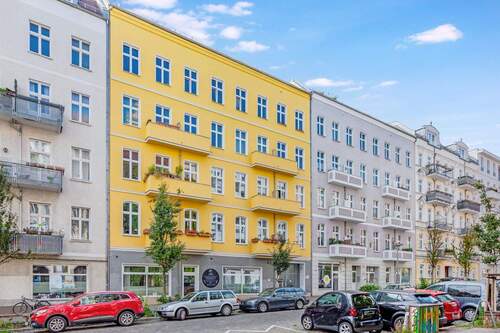 Straßenansicht - Wohnen im Herzen des Kollwitzkiez - bezugsfreie 2-Zimmerwohnung