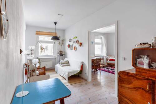 Wohnbereich - 2 Zimmer Etagenwohnung zum Kaufen in Berlin