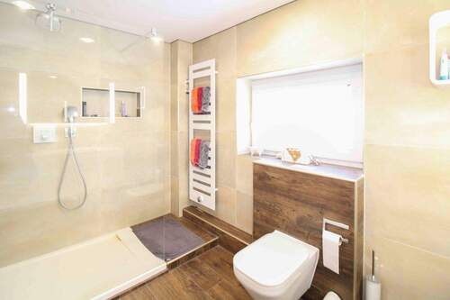 Badezimmer 1.OG - Reihenendhaus mit 150,20 m&sup2; in Vechelde zum Kaufen