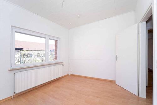 Zimmer /Altbau - 