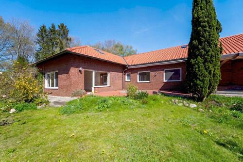 Außenansicht - Mehrfamilienhaus, Wohnhaus mit 181,00 m&sup2; in Lübeck zum Kaufen