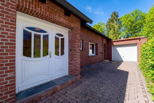 Zuwegung / Garage - 
