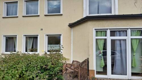 Gebäudeansicht Ost - 4 Zimmer Etagenwohnung zum Kaufen in Schwandorf