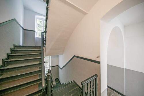 zugang über die treppe - Büro in Berlin