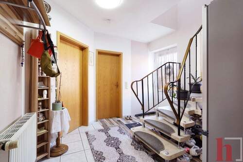 Flur - Doppelhaushälfte mit 90,90 m&sup2; in Holdorf zum Kaufen