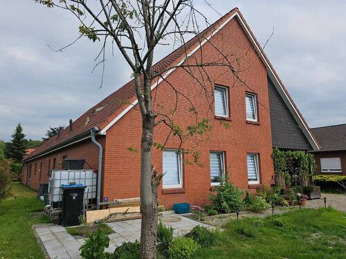 Außenansicht - Ausreichend Platz ! Renovierte Wohnung in Tichelwarf