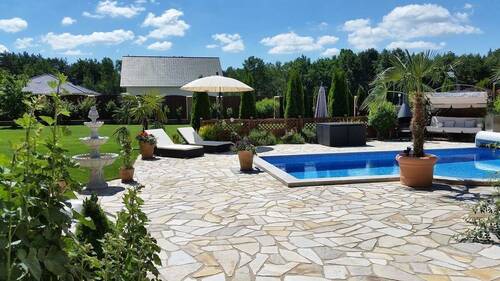 Poolbereich - 7 Zimmer Einfamilienhaus zum Kaufen in Luckenwalde