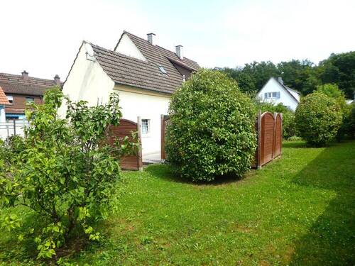 Grosszügiges Grundstück - 