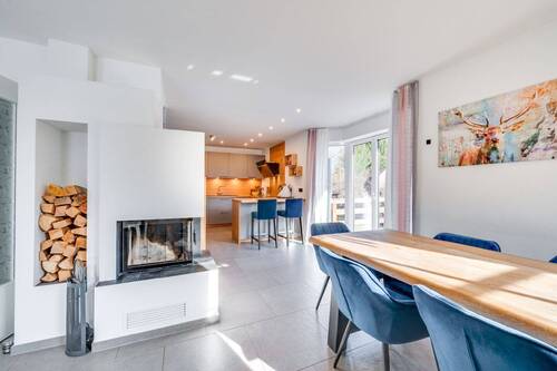 Wohn und Esszimmer - AIGNER - Charmantes Einfamilienhaus in Starnberg mit großem Garten