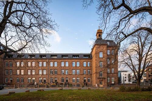 Außenanlage - Kasernenarchitektur neu interpretiert - großzügiges Wohnen im Turley-Quartier