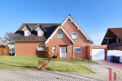 Außen - Doppelhaushälfte in ruhiger Siedlungslage von Holdorf-Langenberg