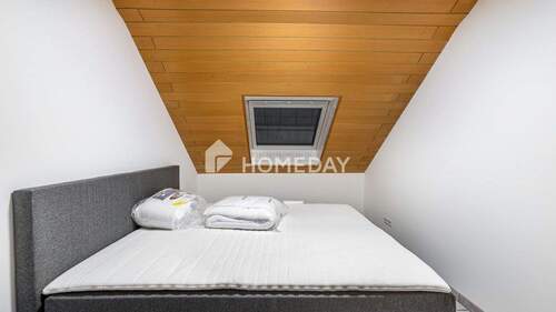 1. OG Schlafzimmer 2 1 - 