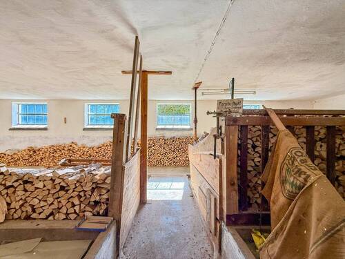ehemaliger Stall - 7 Zimmer Bauernhaus, Landhaus in Mönchsdeggingen / Untermagerbein